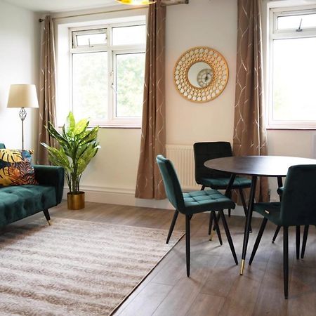 Sophie Place In Vauxhall - 3 Double Beds, 1 Sofa Bed, Spacious 런던 외부 사진