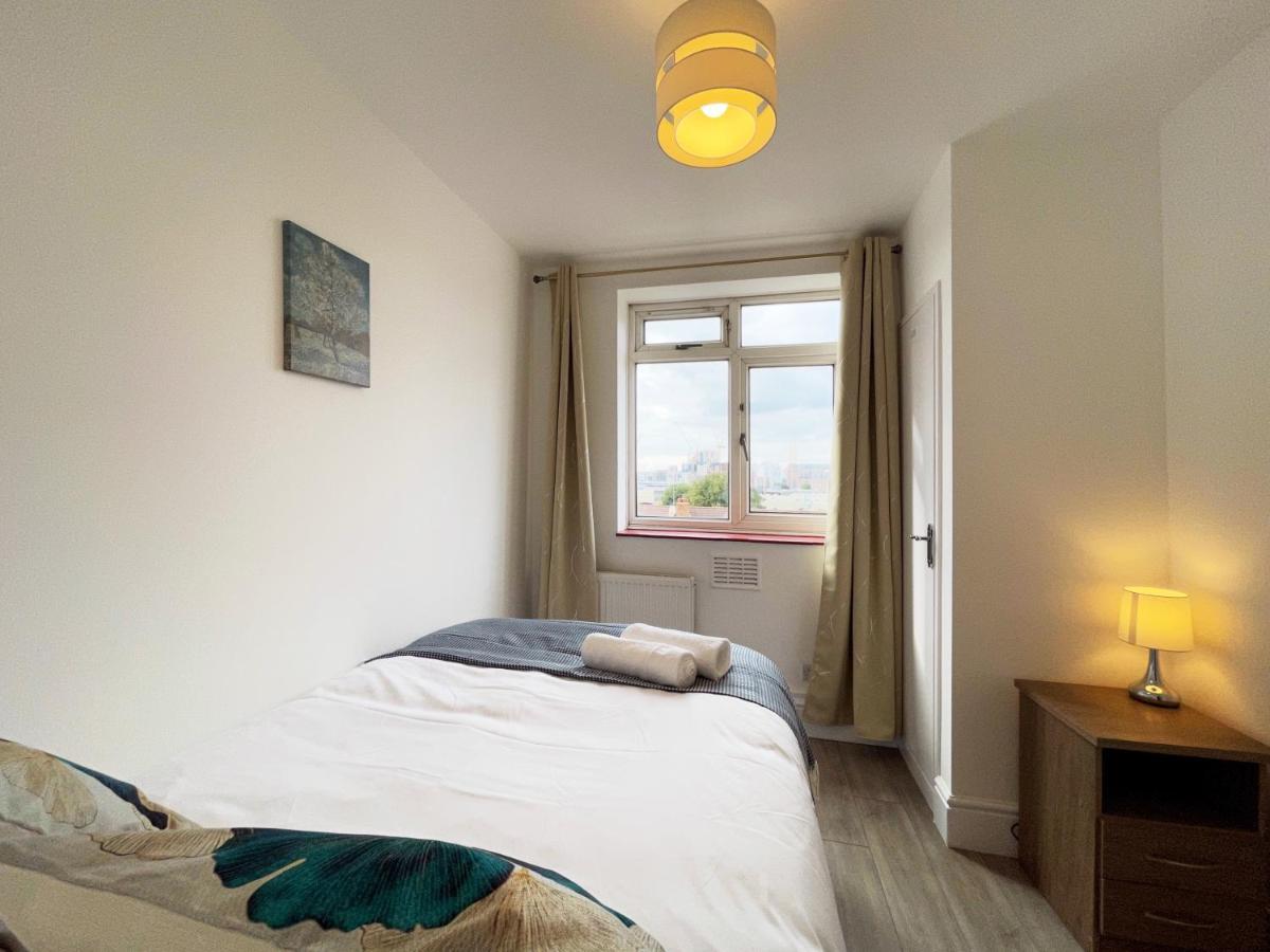 Sophie Place In Vauxhall - 3 Double Beds, 1 Sofa Bed, Spacious 런던 외부 사진
